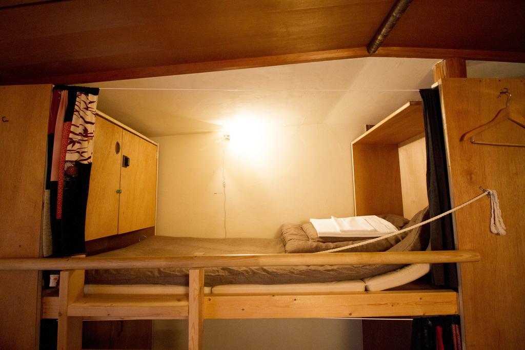 Roku Hostel Hiroshima Exterior photo